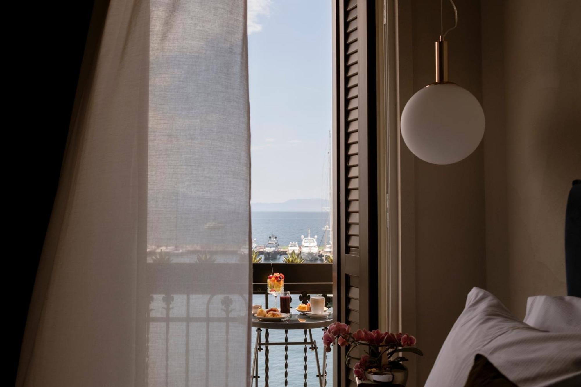 Demetra Luxury Suites Nápoly Kültér fotó