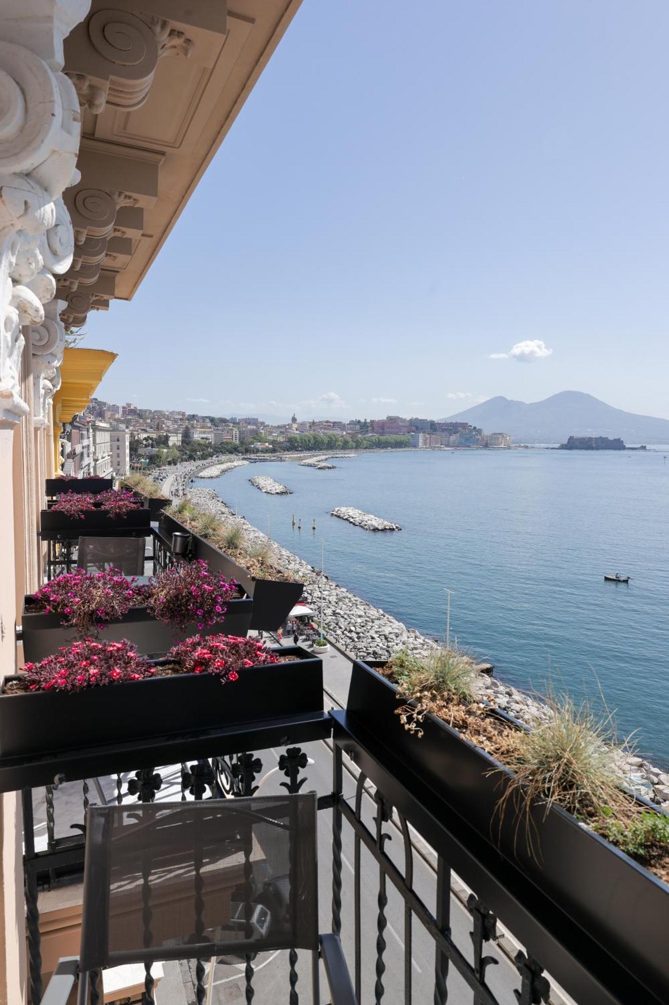 Demetra Luxury Suites Nápoly Kültér fotó